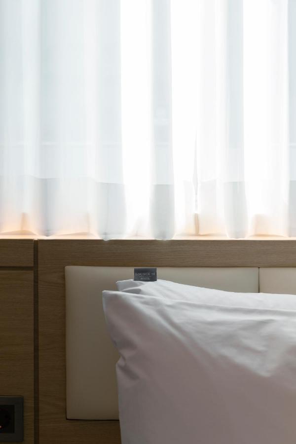 Busan Lounge 26 Hotel Bagian luar foto