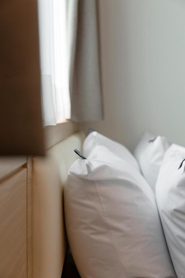 Busan Lounge 26 Hotel Bagian luar foto